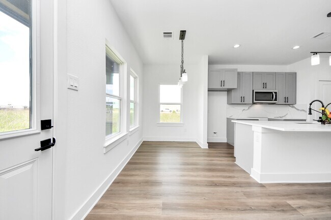 Building Photo - 6273 Rd 5503