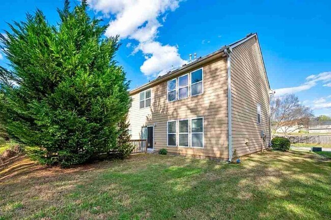 Building Photo - 3755 Uppark Dr