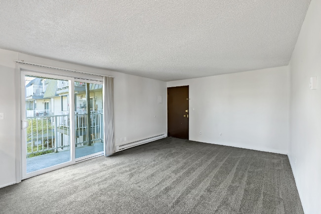 Building Photo - 11540 Pinehurst Way NE