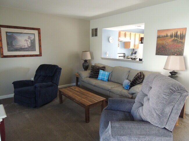 Foto del edificio - 408 Knollwood Rd