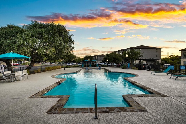 Laurel Canyon Apartments apartments — community photo - Laurel Canyon Apartments
