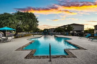 Laurel Canyon Apartments apartments — community photo - Laurel Canyon Apartments