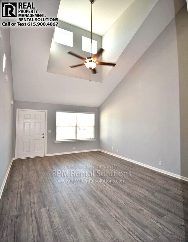 Foto del edificio - Newer 3BR/2.5BA+Bonus luxury townhome! Att...