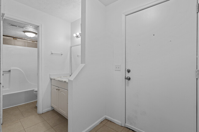 Building Photo - 29 Cape Dorey Dr