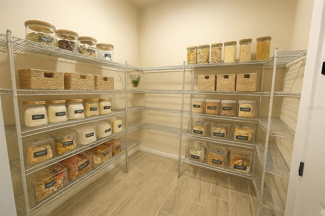 Foto del edificio - 6735 Willow View Ave