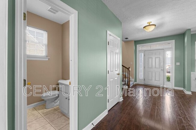 Building Photo - 832 Prairie Ln