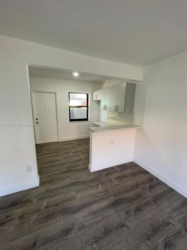 Foto del edificio - 7360 SW 21st St