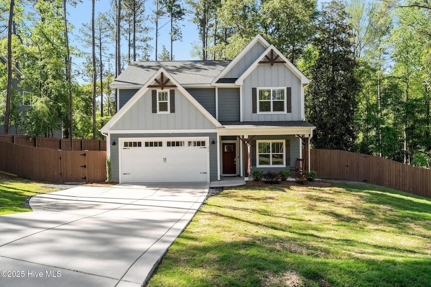 Primary Photo - 594 E L Ives Dr