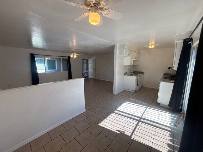 Foto del edificio - 826 Astor Dr