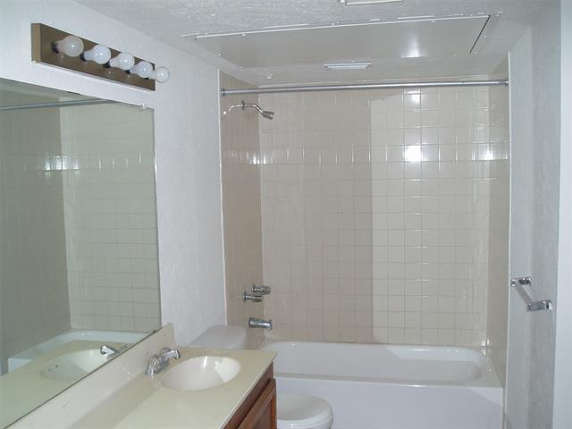 Foto del edificio - 6021 McAfee Dr