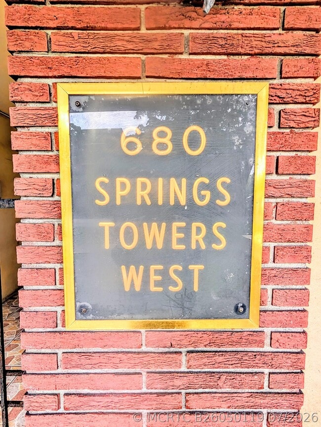 Building Photo - 680 Miller Dr