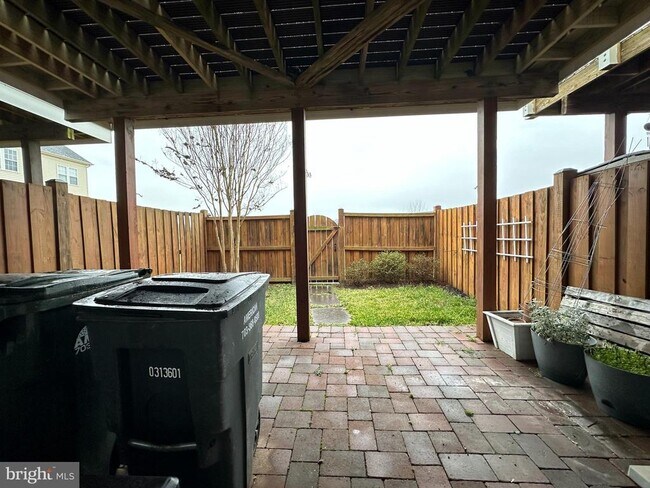 Foto del edificio - 9011 Ribbon Falls Loop