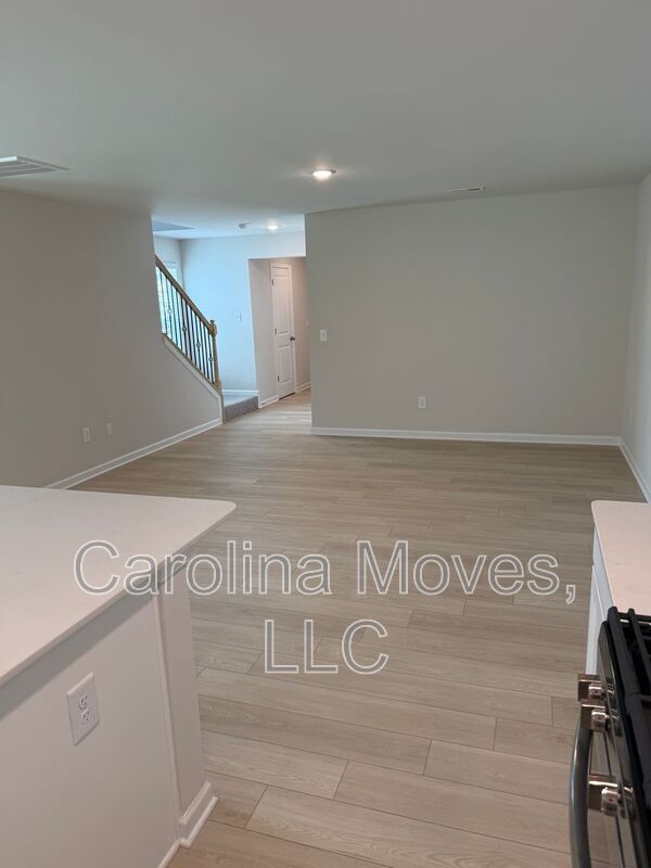 Foto del edificio - 820 Sandbach Rd