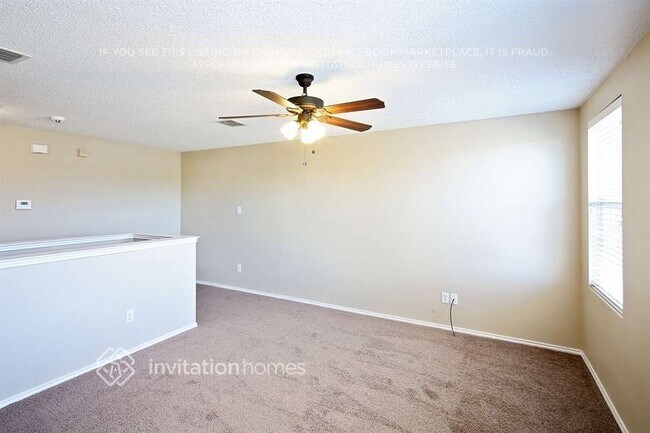 Foto del edificio - 332 Snapdragon Ct