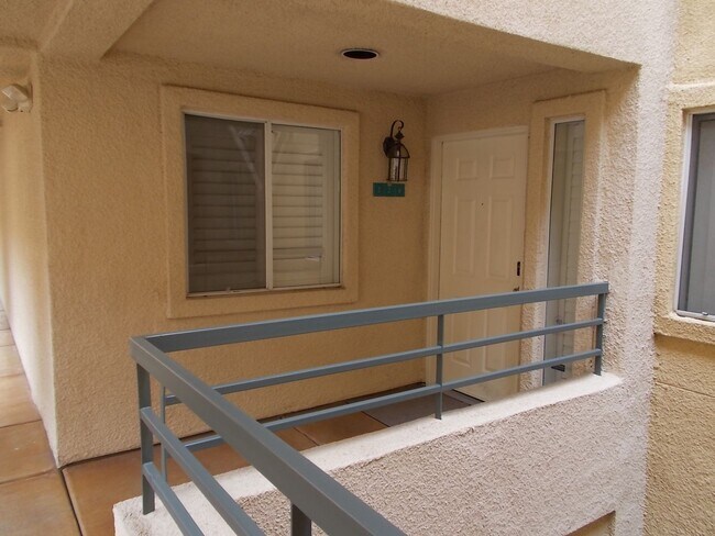 Foto del edificio - 260 E Flamingo Rd