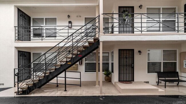 Foto del edificio - 107 N 1st St