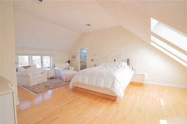 Foto del edificio - 34 Timothy Dr