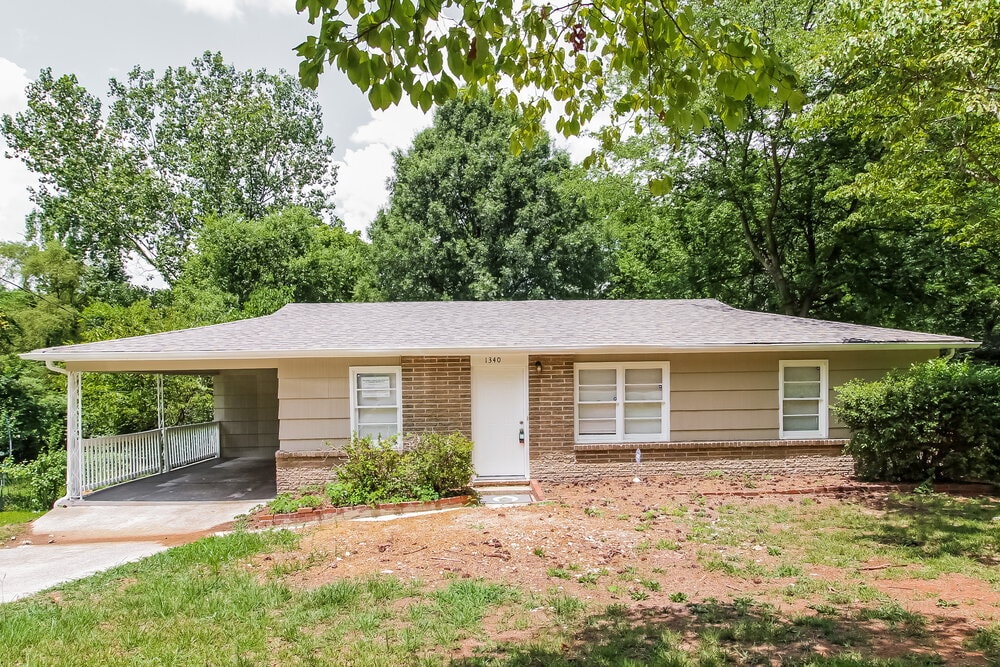 Primary Photo - 1340 5th Pl NW