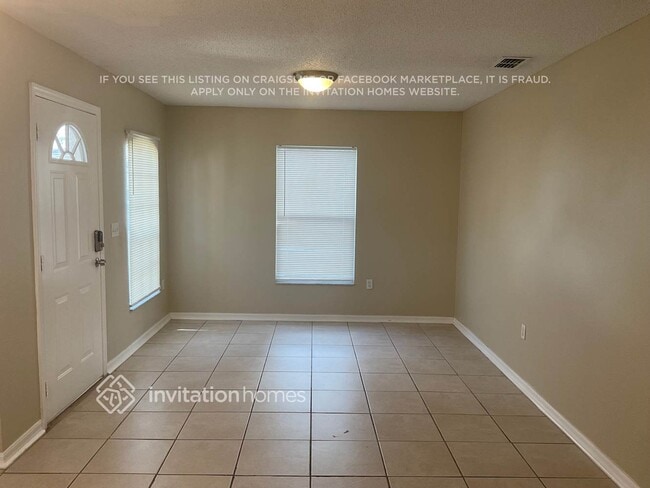 Building Photo - 913 W Lake Cannon Dr NW