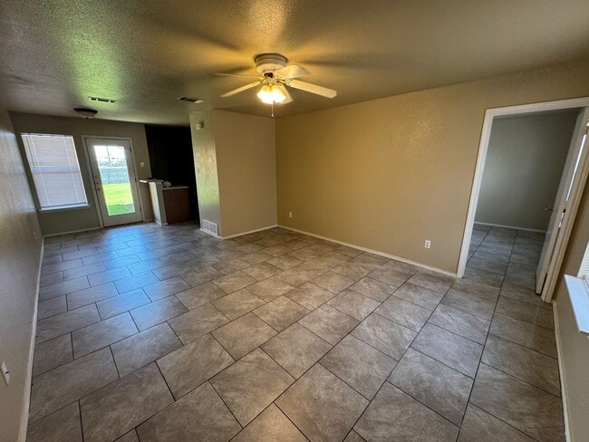 Foto del edificio - 5702 Greengate Dr