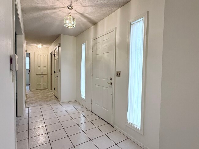 Foto del edificio - 9620 River Ridge Rd