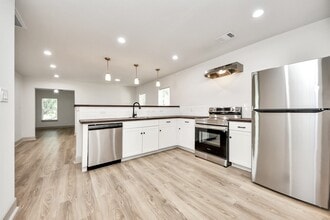 Building Photo - 2919 Rosedale St