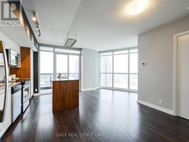 Building Photo - 5 Valhalla Inn Rd