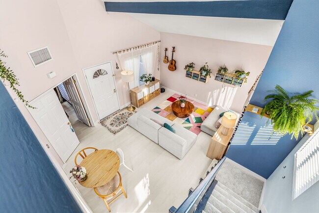 Building Photo - 3650 Avocado Village Ct