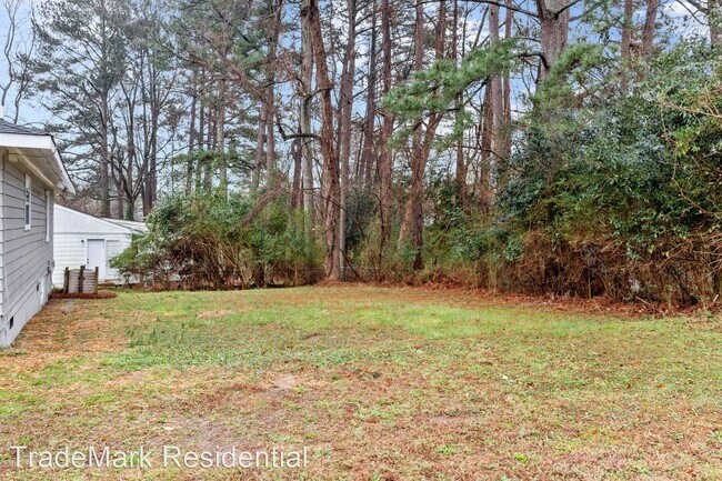 Building Photo - 3 br, 2 bath House - 102 Southwood Circle