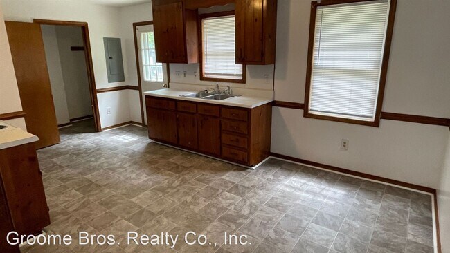 Foto del edificio - 3 br, 2 bath House - 19 S. Beech Avenue