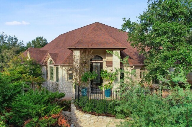 Building Photo - 2800 Round Table Rd