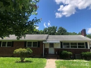 Building Photo - 225 N Generals Blvd