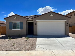 Building Photo - 729 E Diamond Dr