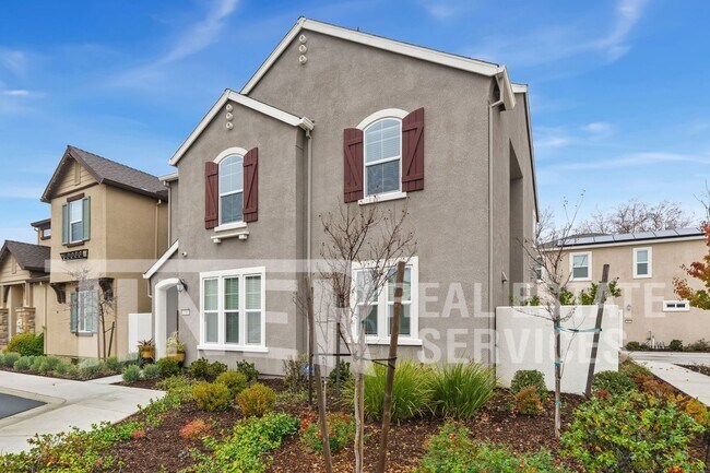 Building Photo - 1580 Parkside Way