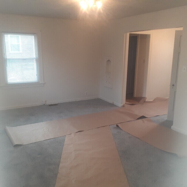 Living room - 2329 Tytus Ave
