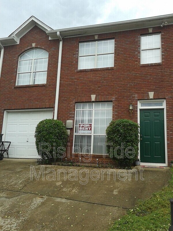 Foto principal - 106 Sommersby Cir