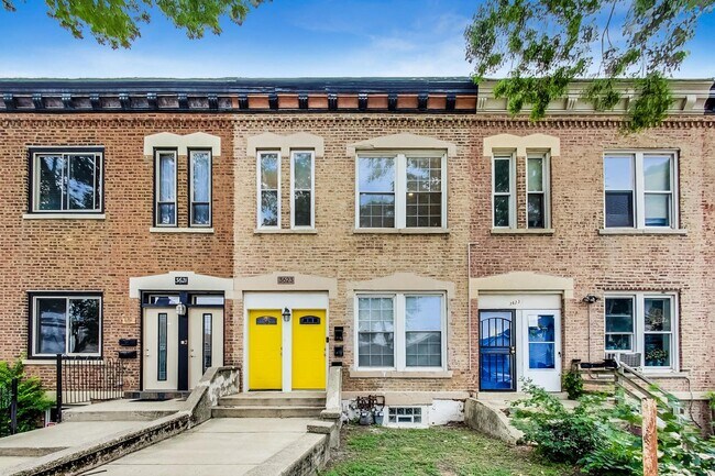 Building Photo - 3623 S Emerald Ave