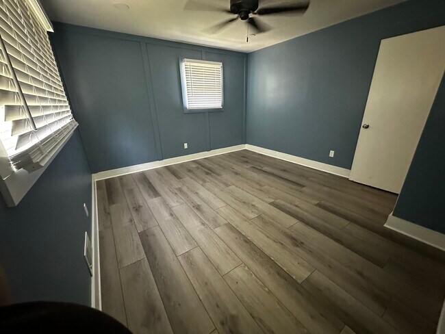Foto del edificio - 616 Village Lane Dr SW