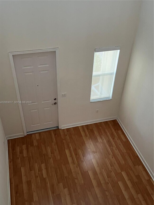 Foto del edificio - 10716 NW 76th Ln