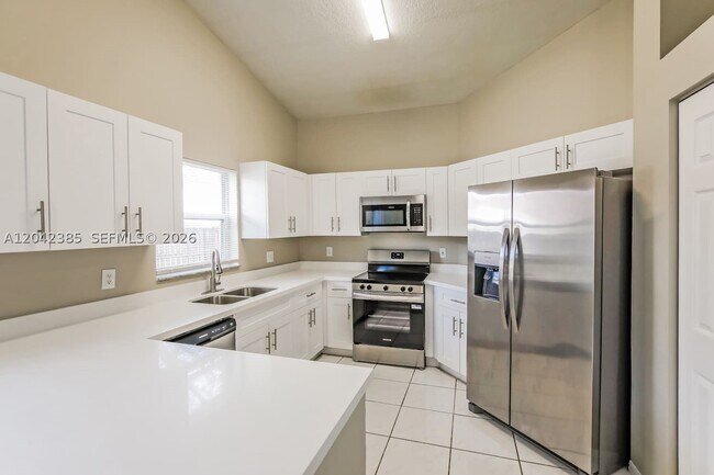 Foto del edificio - 1365 SW 106th Ave