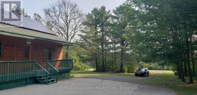 Building Photo - 914 Skootamatta Lake Rd