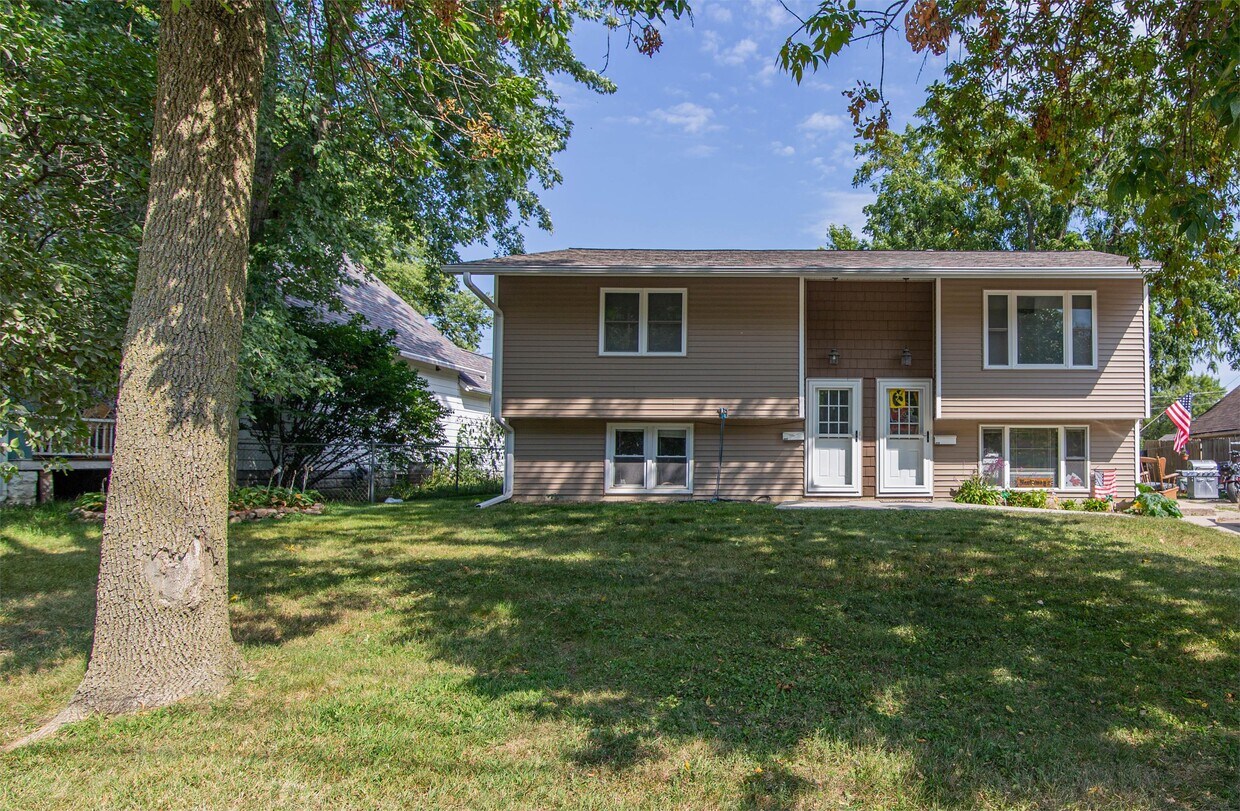 833835 C Ave, Nevada, IA 50201 House Rental in Nevada, IA