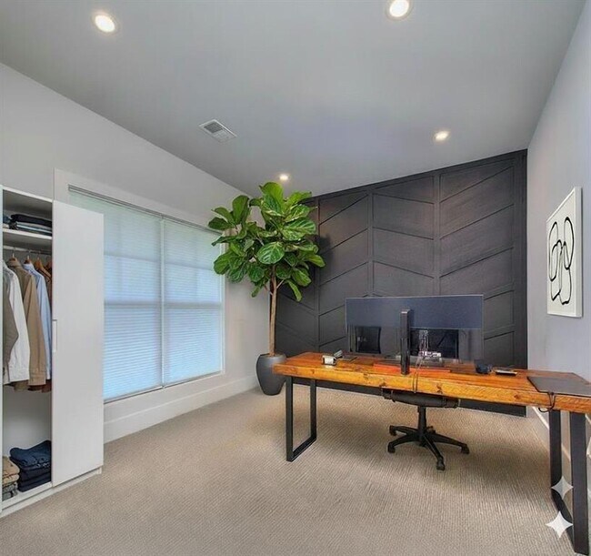 Foto del edificio - 419 McInnes Cir