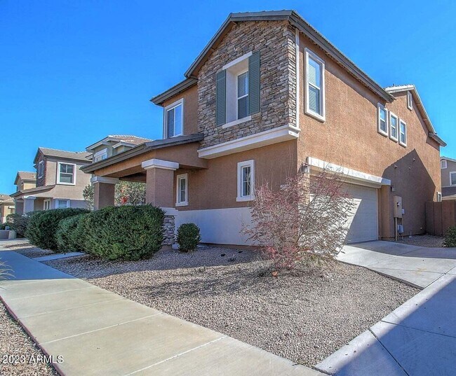 Building Photo - 3019 W Cavalry Dr