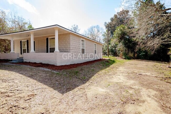Building Photo - NOW OFFERING $250 OFF FIRST FULL MONTH IF ...