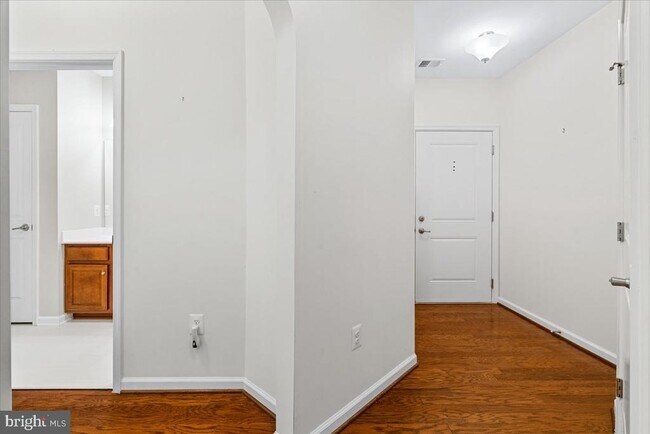 Building Photo - 6511 Walcott Ln
