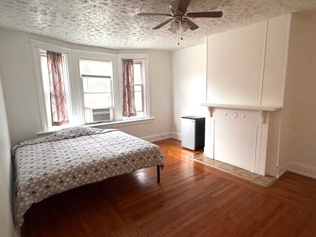 Foto del edificio - 2314 Highland Ave