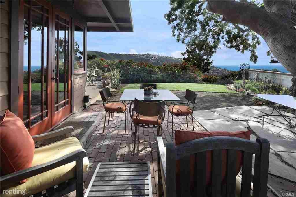 Foto del edificio - 1687 Temple Hills Dr