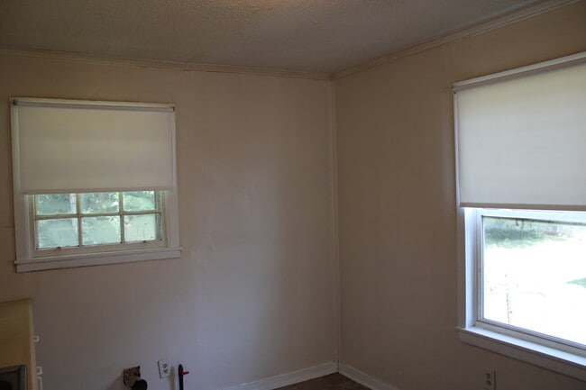 Building Photo - 4345 E Bayley St