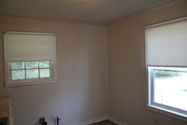 Foto del edificio - 4345 E Bayley St